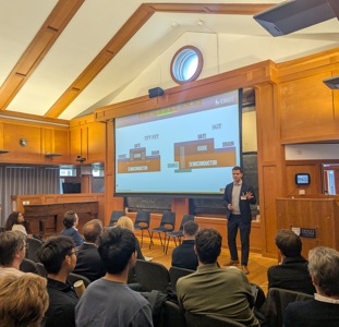 Pxl 20250925 110832274