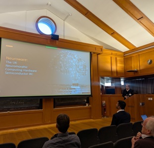 Pxl 20250925 083532053