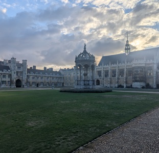 Pxl 20250923 163538264