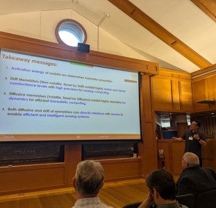 Pxl 20250924 085923704